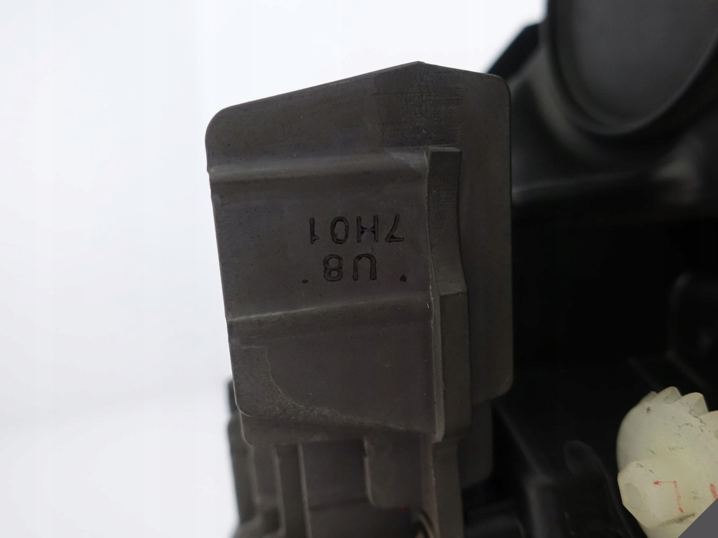 фото №10, Opel mokka x lift 16-19 лампа обычная+ led правая eu