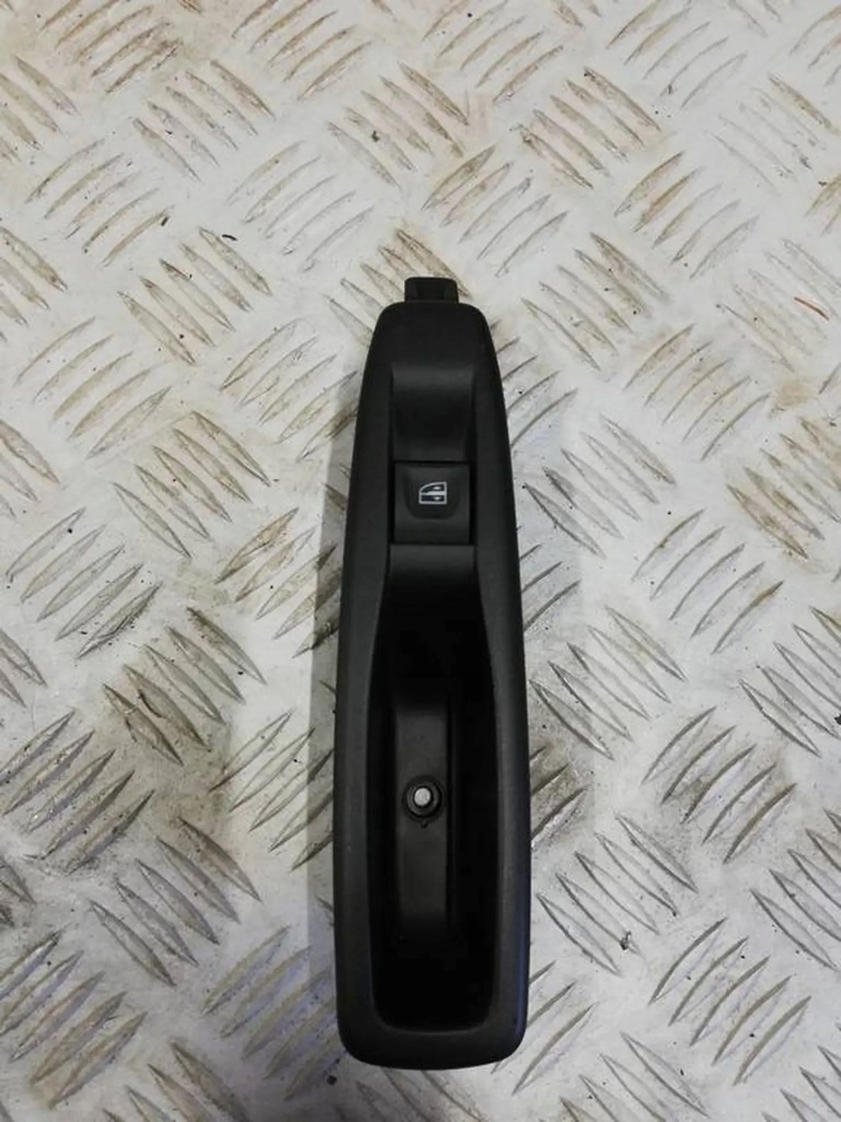 фото №1, Панель переключатель окон задняя renault zoe 829614619r