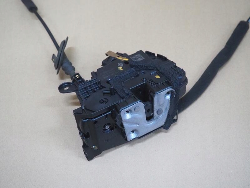 фото №4, Замок дверь правых задних renault clio iv 825002104r