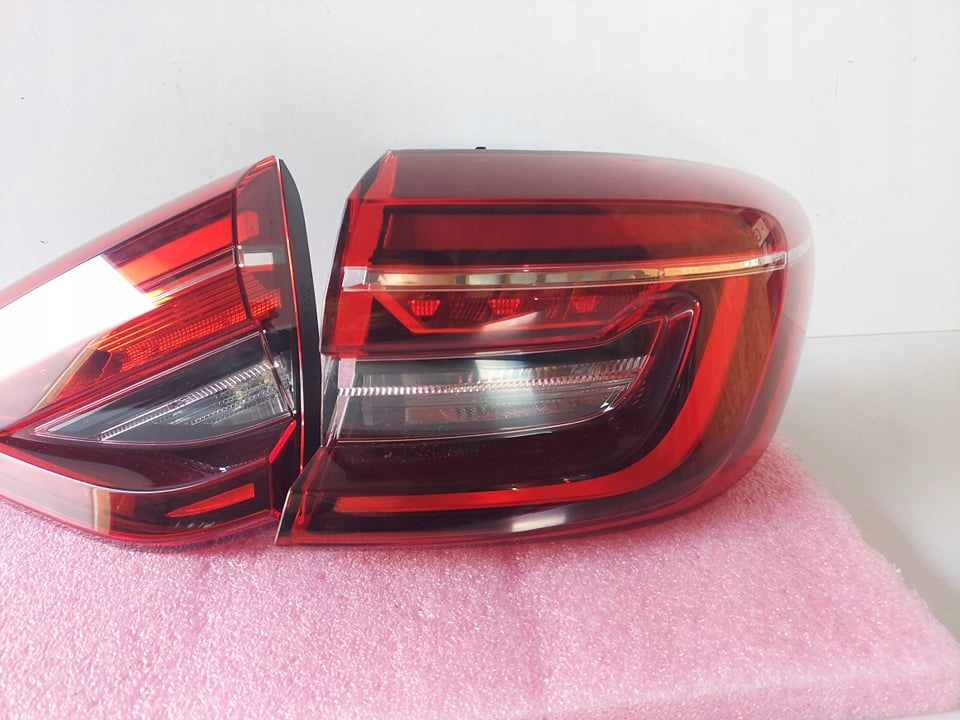 фото №3, Renault clio v 19- лампа правая задняя задняя led