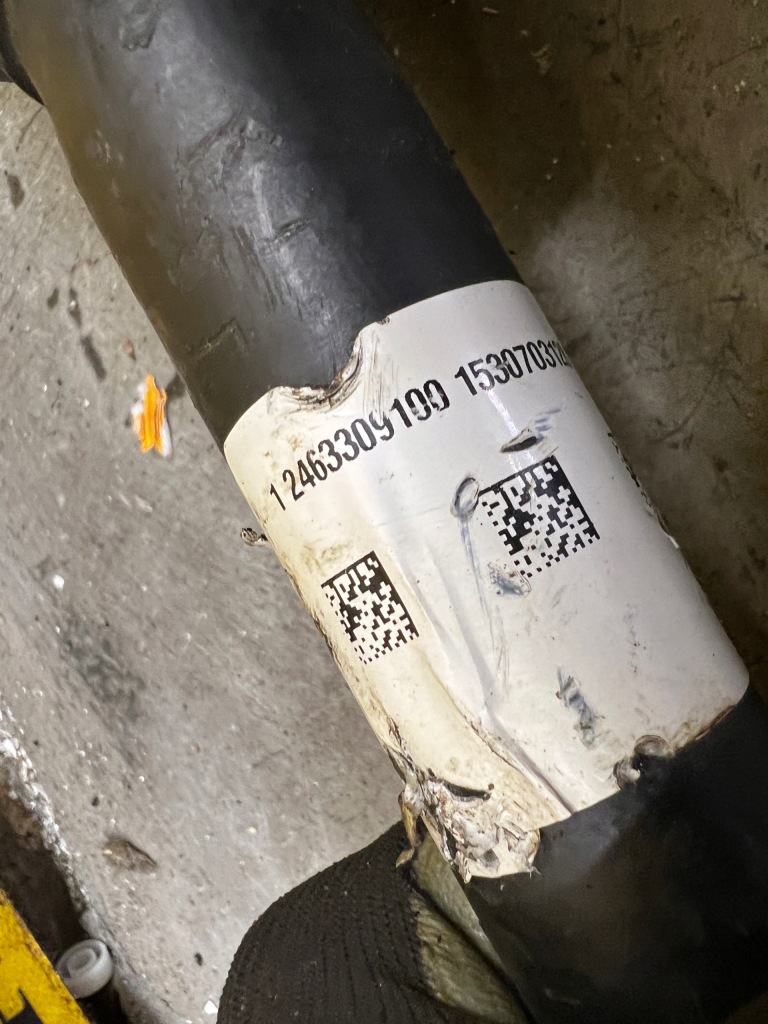 Приводной вал перед передняя правая  правый  infiniti q30 mercedes a w176 1.5 дизель Киев