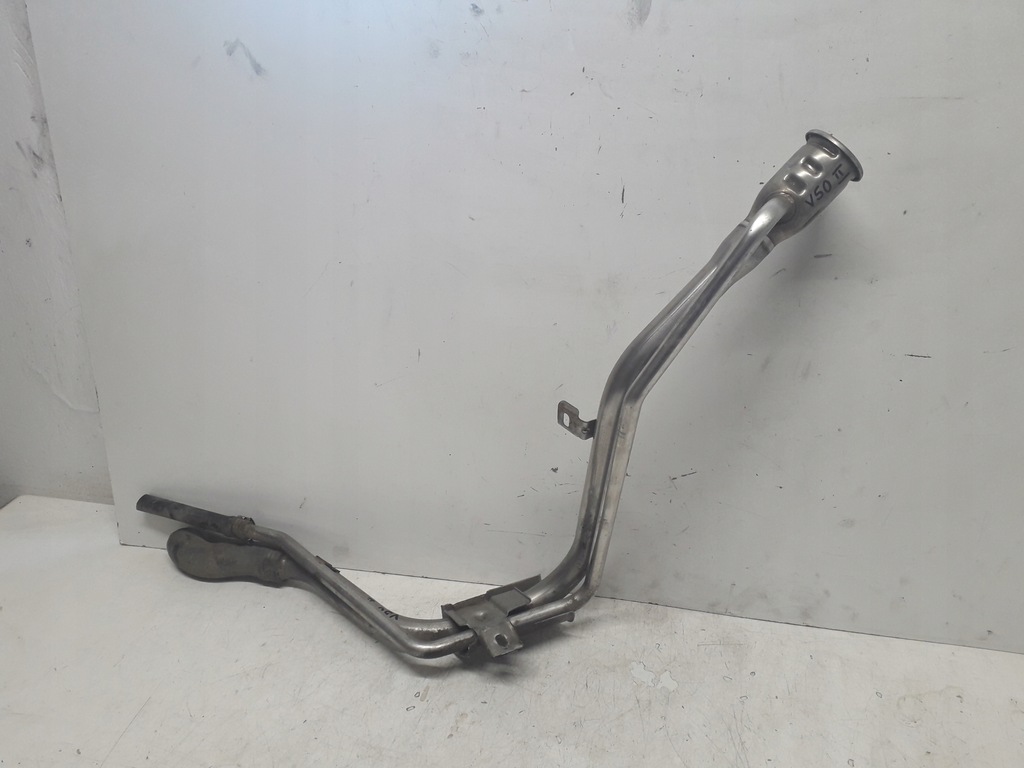 фото №4, Volvo v50 04-12 1.8 b труба заливна горловина пального