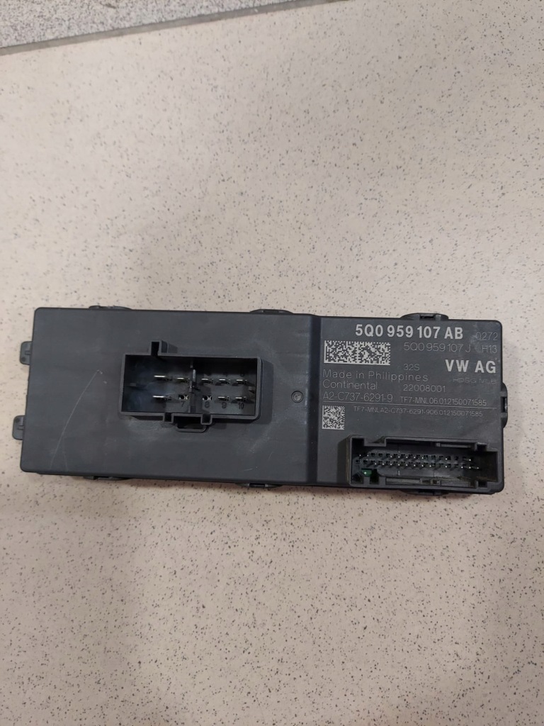 фото №1, Блок керування кришки багажника audi vw 5q0959107ab