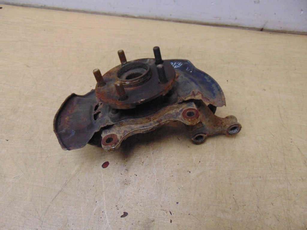 фото №5, Поворотный кулак ступица правая перед toyota rav4 iv 2.2 d