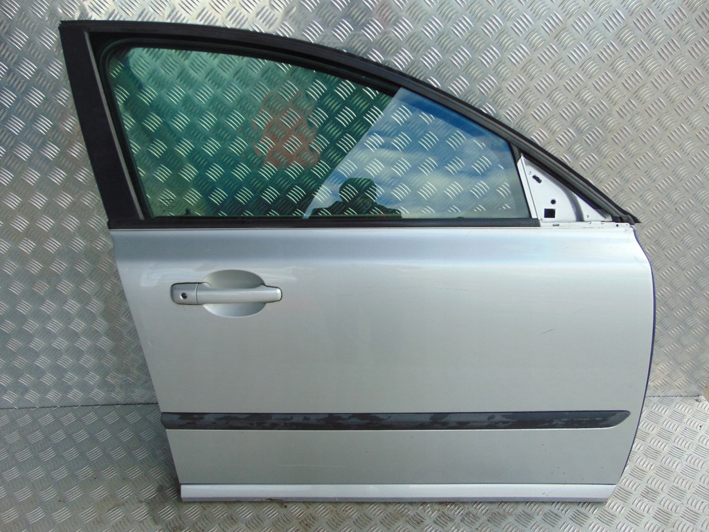 фото №1, Volvo s40 v50 двері передні праве 04-