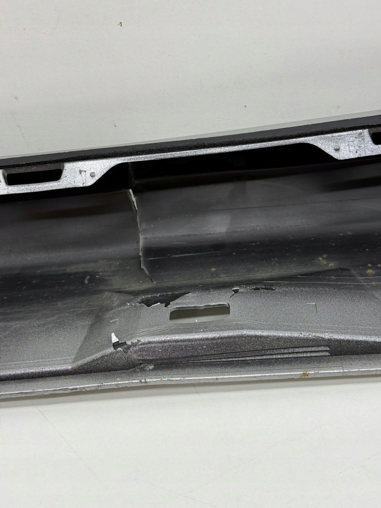 фото №14, Audi a6 s6 c7 молдинг накладка порог порог правая цвет lx7w серебристая s-line