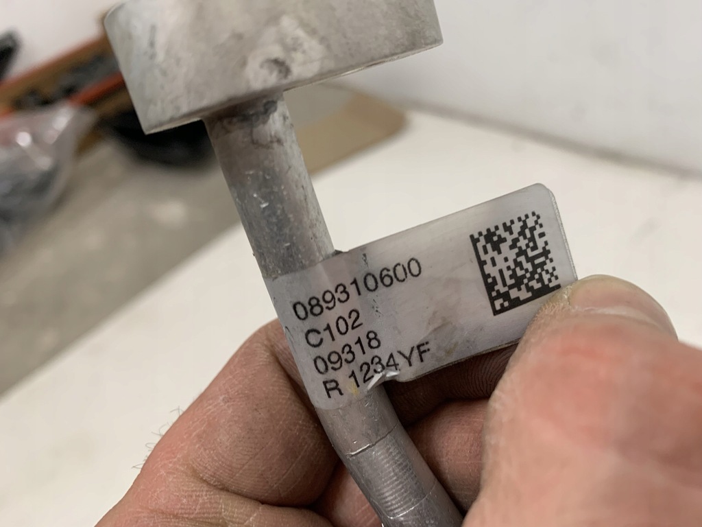 фото №5, Maserati granturismo lift 17- шланг кондиционера