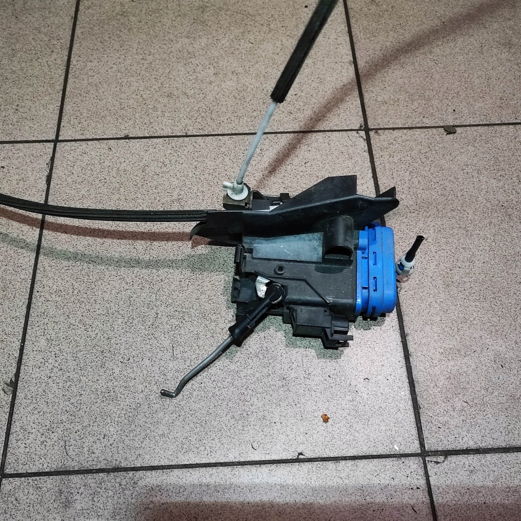 фото №1, Замок двері лівий задня audi a8 d2