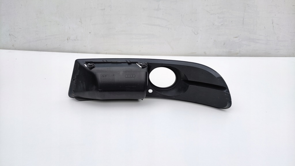 Audi a4 b7 s line 8e0 решётка бампера рамка противотуманной фары правая перед kr135 Недорого