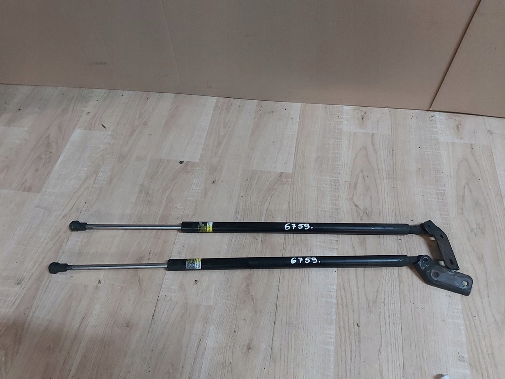 фото №1, Toyota prius plus v привод крышки амортизатор