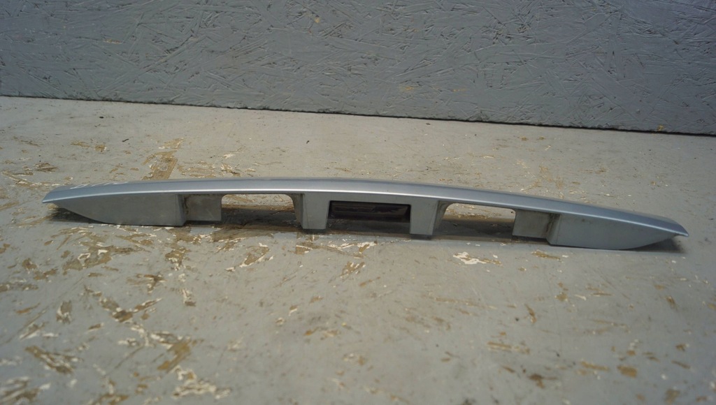 фото №7, Toyota auris накладка крышки задняя 76801-02250 b176