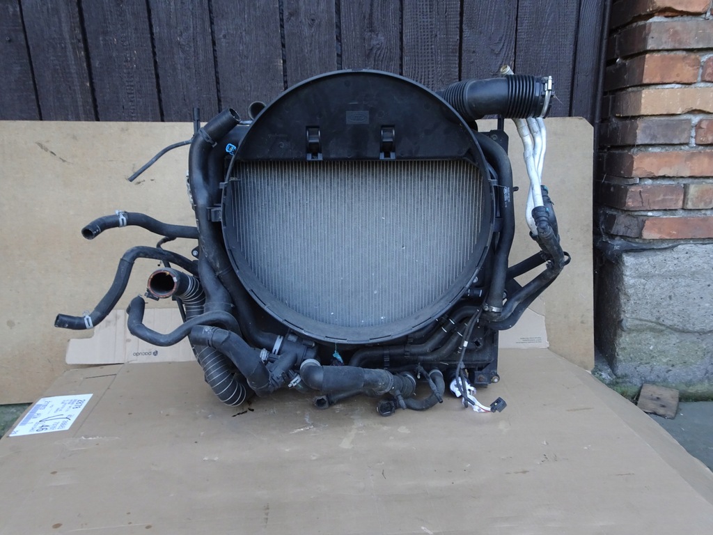 фото №6, Land rover discovery iv 3.0 tdv6 комплект радиатор