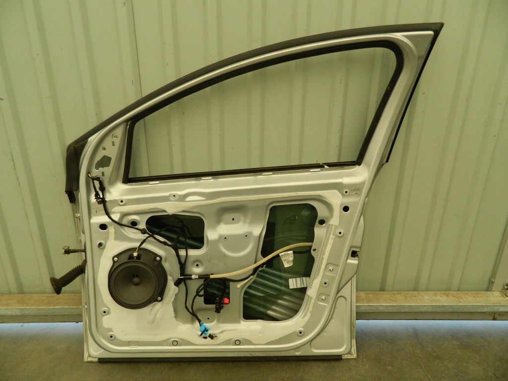 фото №11, Дверь lancia delta 3 08-14r. правое передние 620/b