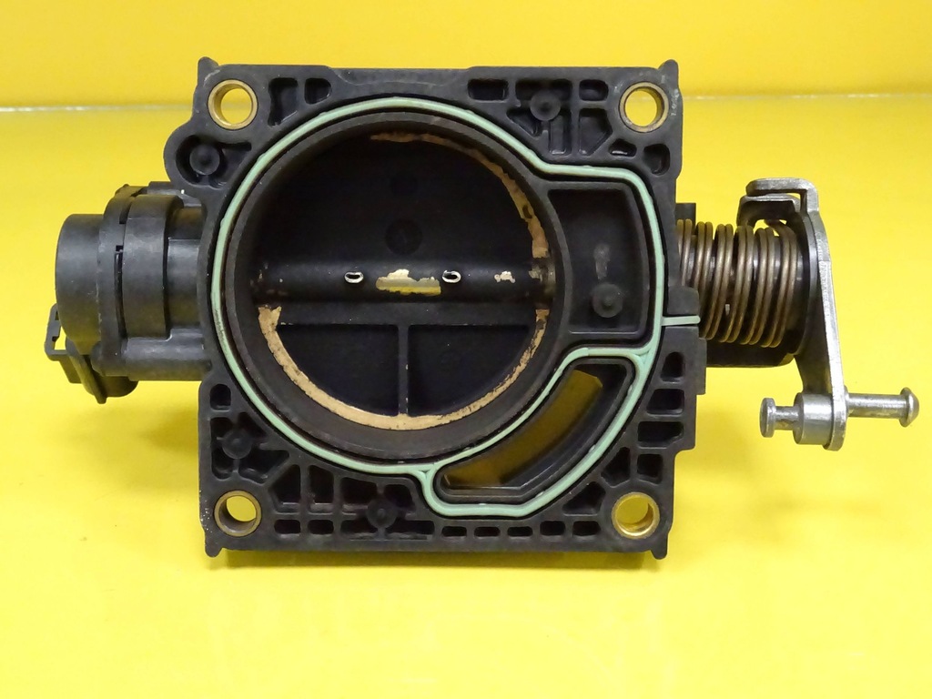 фото №10, Дроссельная заслонка mazda 6 1.8 is7u9e927ca nr363