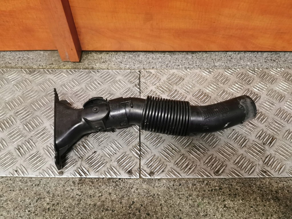 фото №1, Повітрозабірник труба повітря citroen peugeot 9806604180