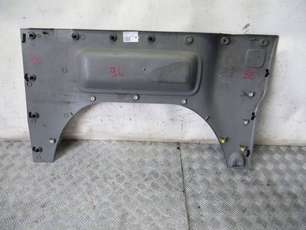 фото №7, Trafic vivaro ii защита обивка правая задняя 8200007077