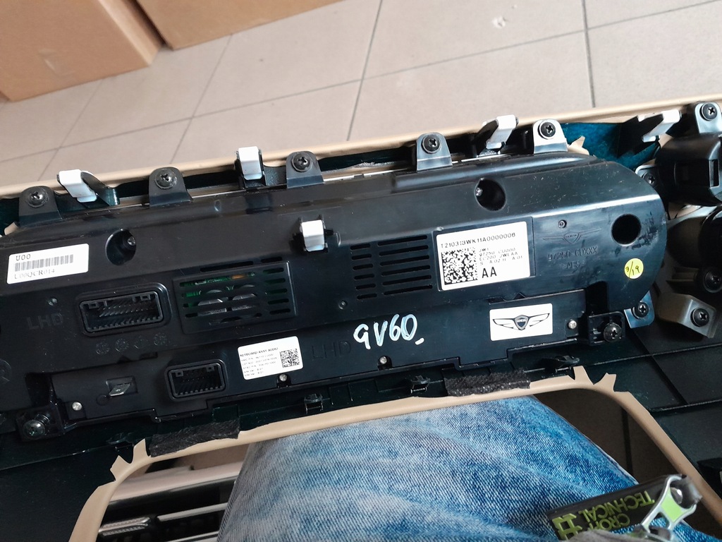 фото №12, Genesis gv60 ev панель кондиционера переключатели лента рамка кабель