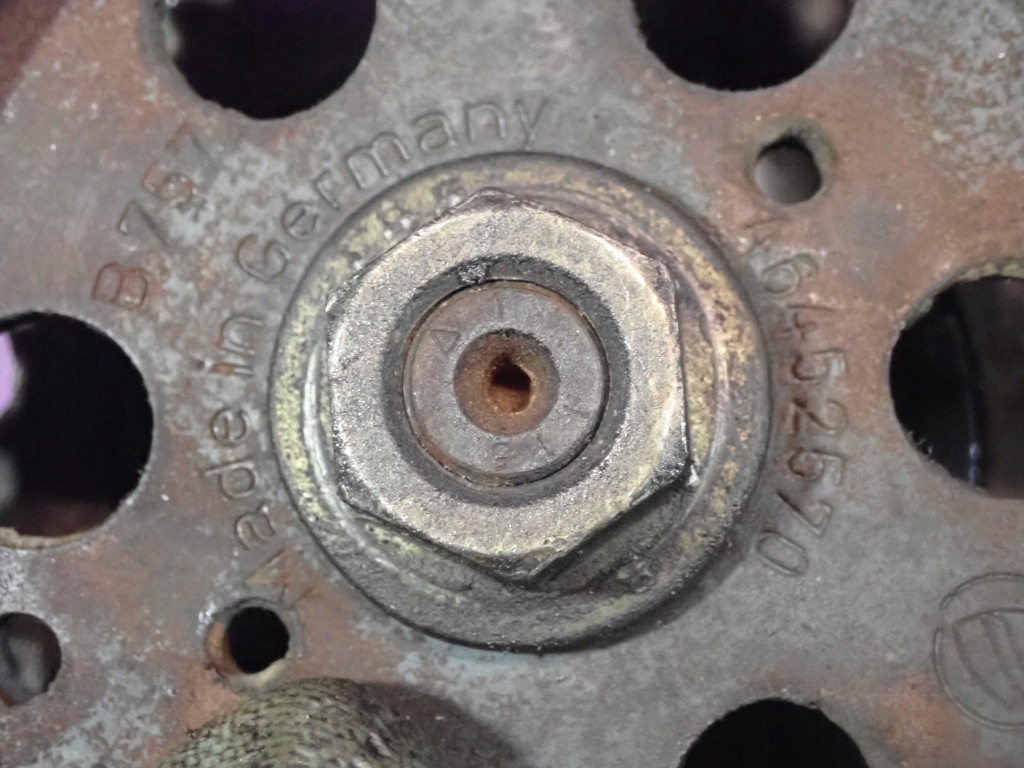 Купити Fiat multipla i 04-10 1.9 jtd насос упорскування 46452570