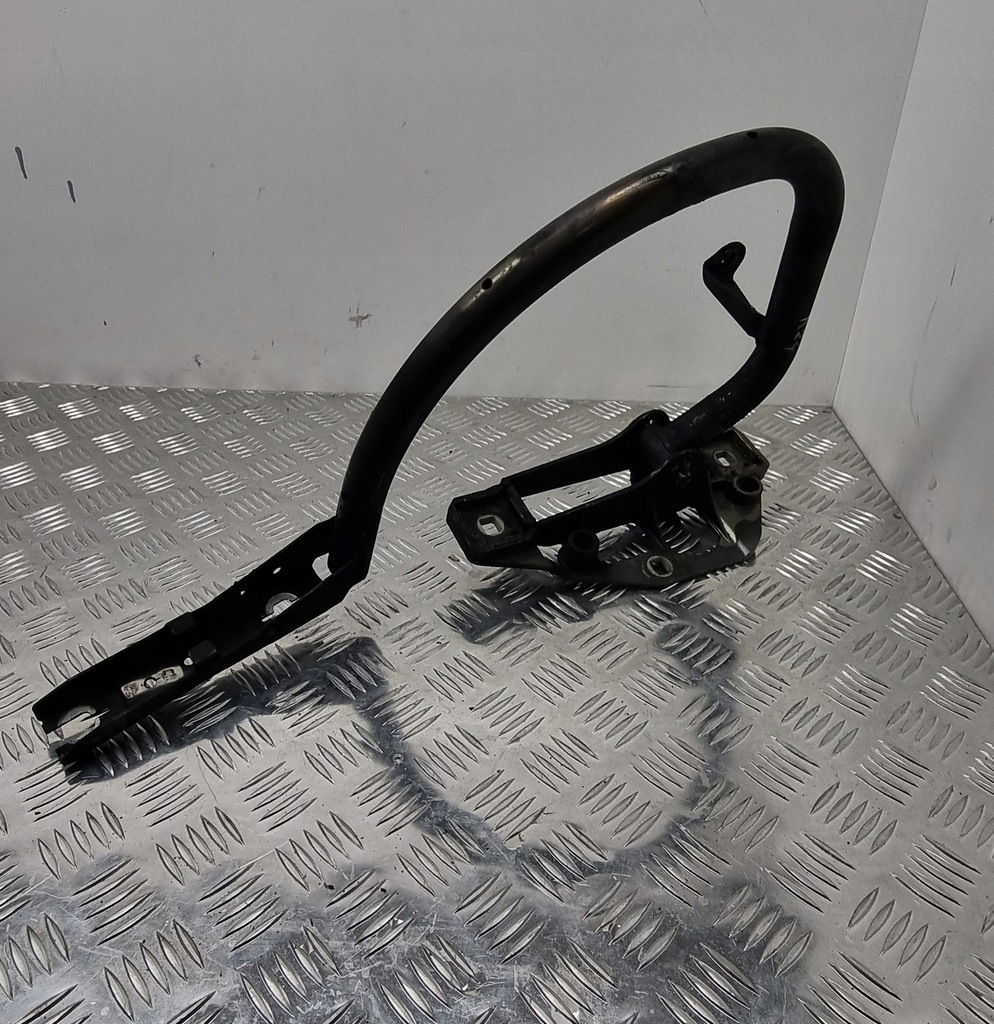 фото №1, Mercedes w206 петля крышки a2067502200