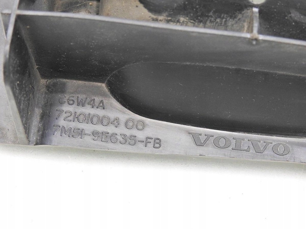 фото №7, Впуск воздухозаборник воздуха volvo v50 2.0 d 72101004