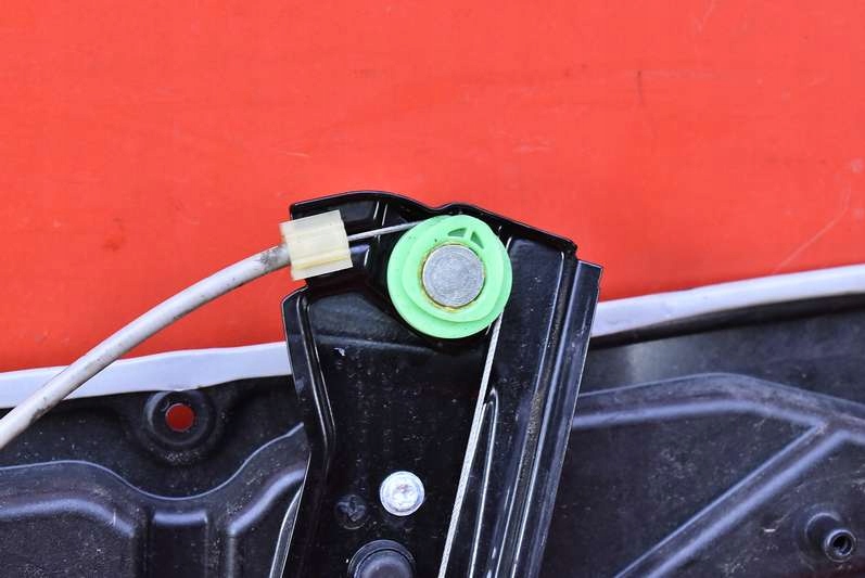 фото №12, Подъемник стекло левый перед eu volvo v60 1 i 14r