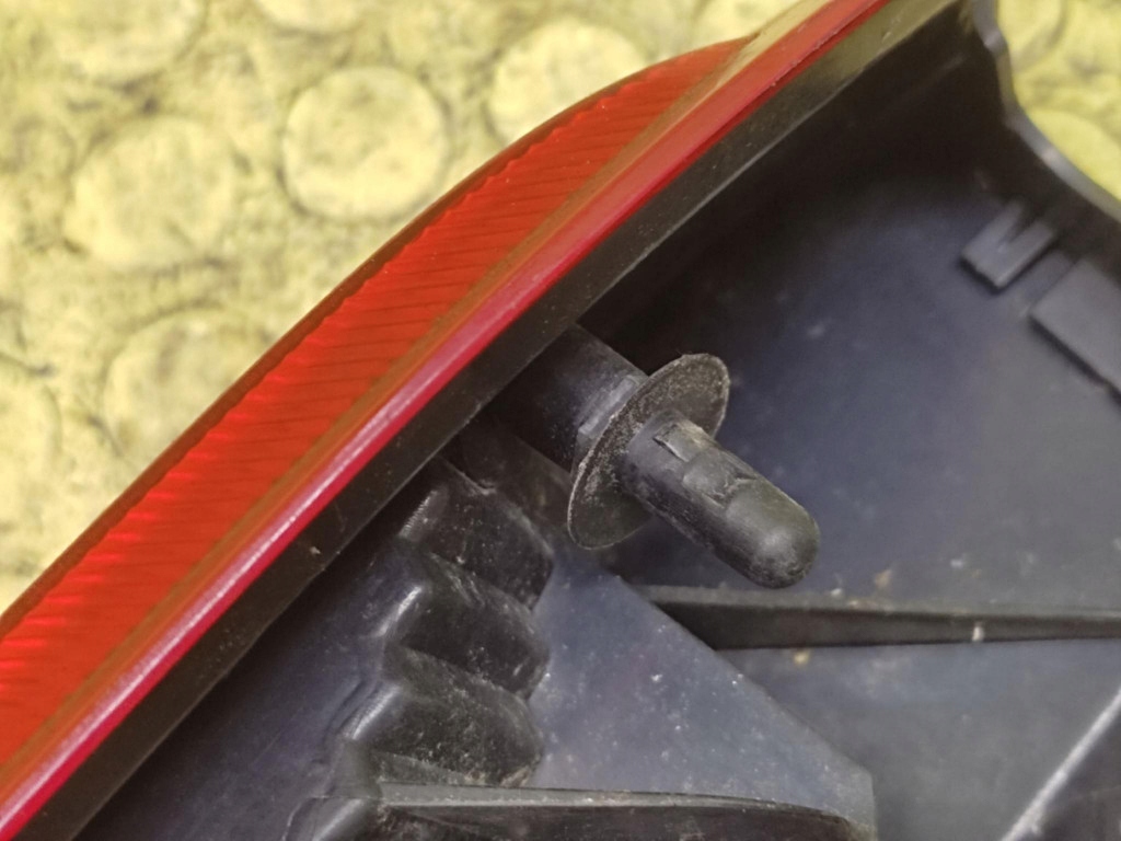 фото №10, Ford c-max лампа правый задняя 3m5113a602