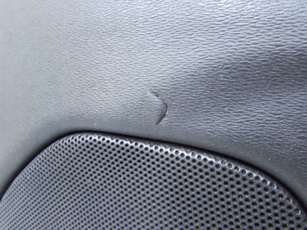 Volvo v60 10-17 обивка обшивка дверь правая  задний кожа 8686855 Недорого