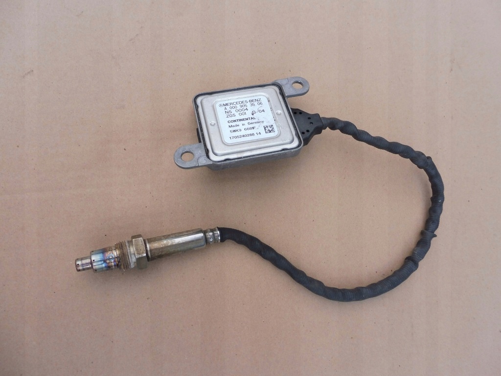 фото №1, Mercedes-benz оригинальный номер датчик лямбда-зонд prawie nowa