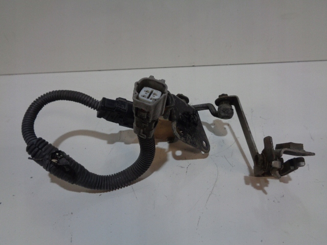 фото №7, Датчик вирівнювання ксенон перед avensis ii t25 82821-12430