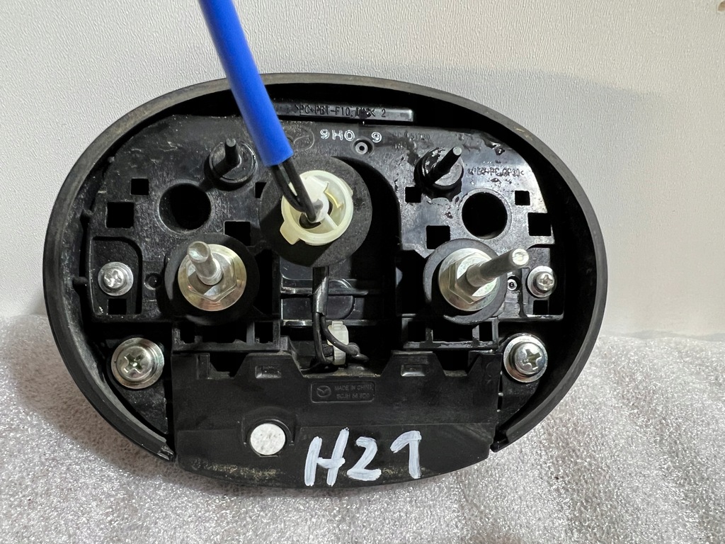 фото №6, Mazda 3 bp замок кнопка крышки багажника sedan rok 2021