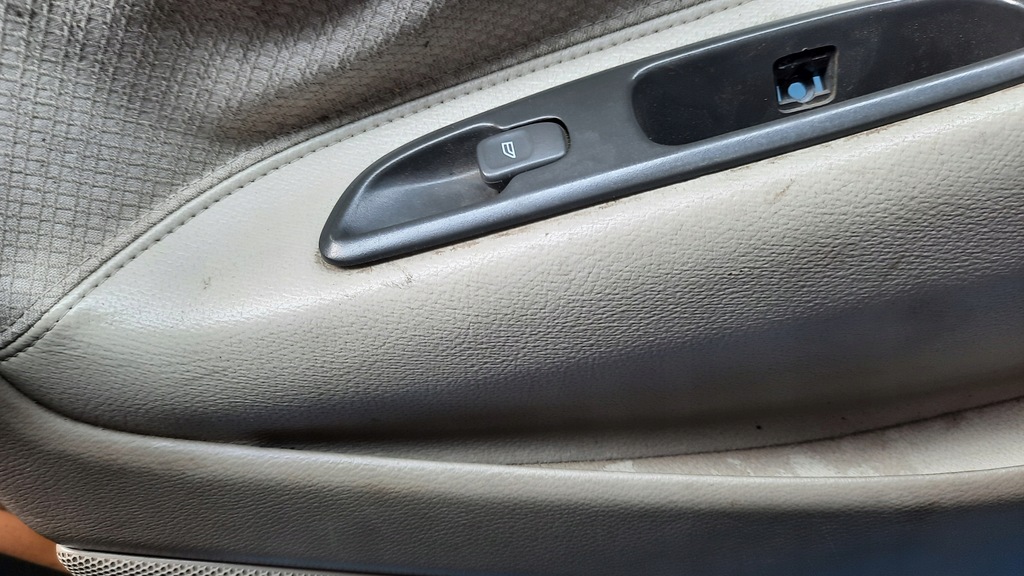 фото №13, Обивка дверь правое задняя задние volvo s60 00-04r