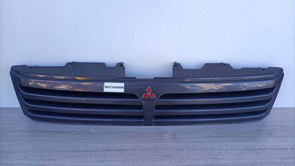 фото №1, Mitsubishi space wagon решётка радиатора решётка радиатора mr275627 ka7/040mr