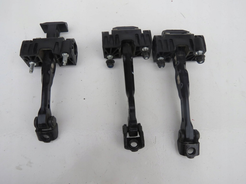 фото №1, Обмежувач двері volvo v60 31217753 31217754