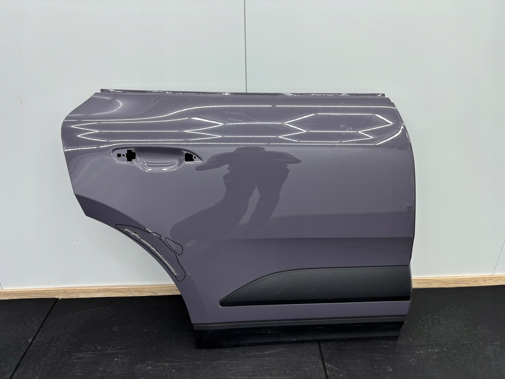 фото №1, Porsche macan ii 2024r.-- дверь правое задние задняя