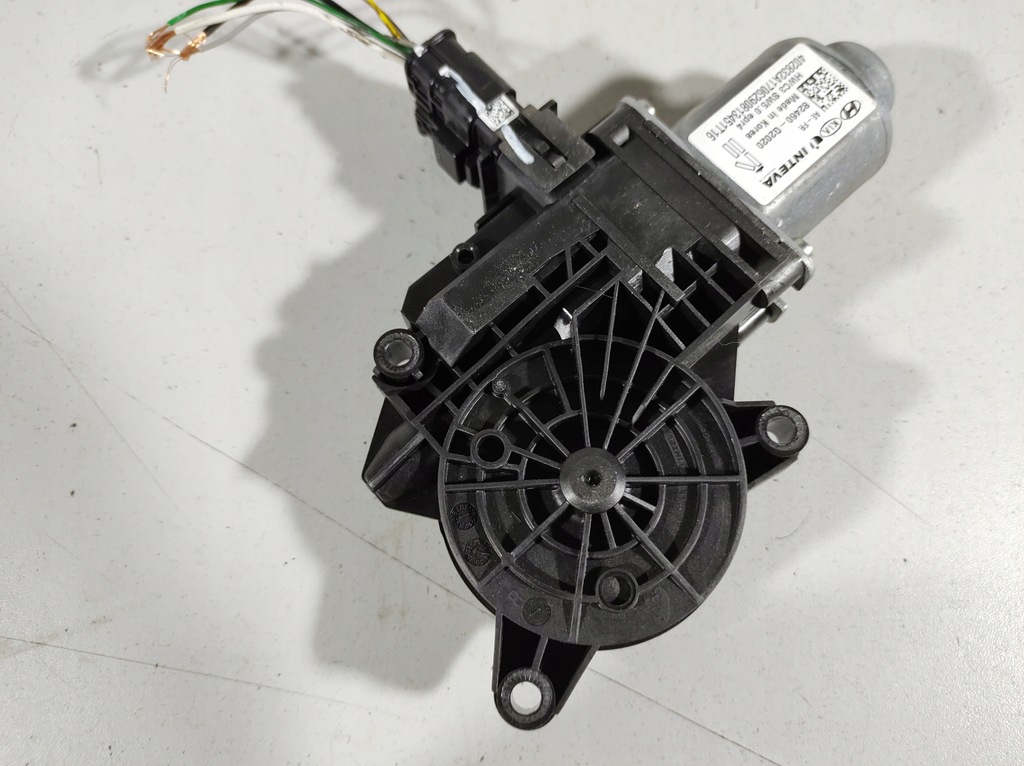 фото №6, Hyundai ioniq 17r- моторчик стекло правый перед