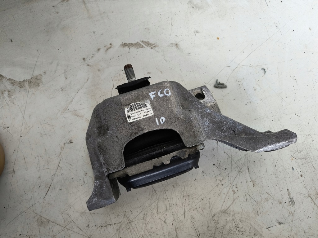 Купити Mini r60 r61 кронштейн подушка двигуна 6851173