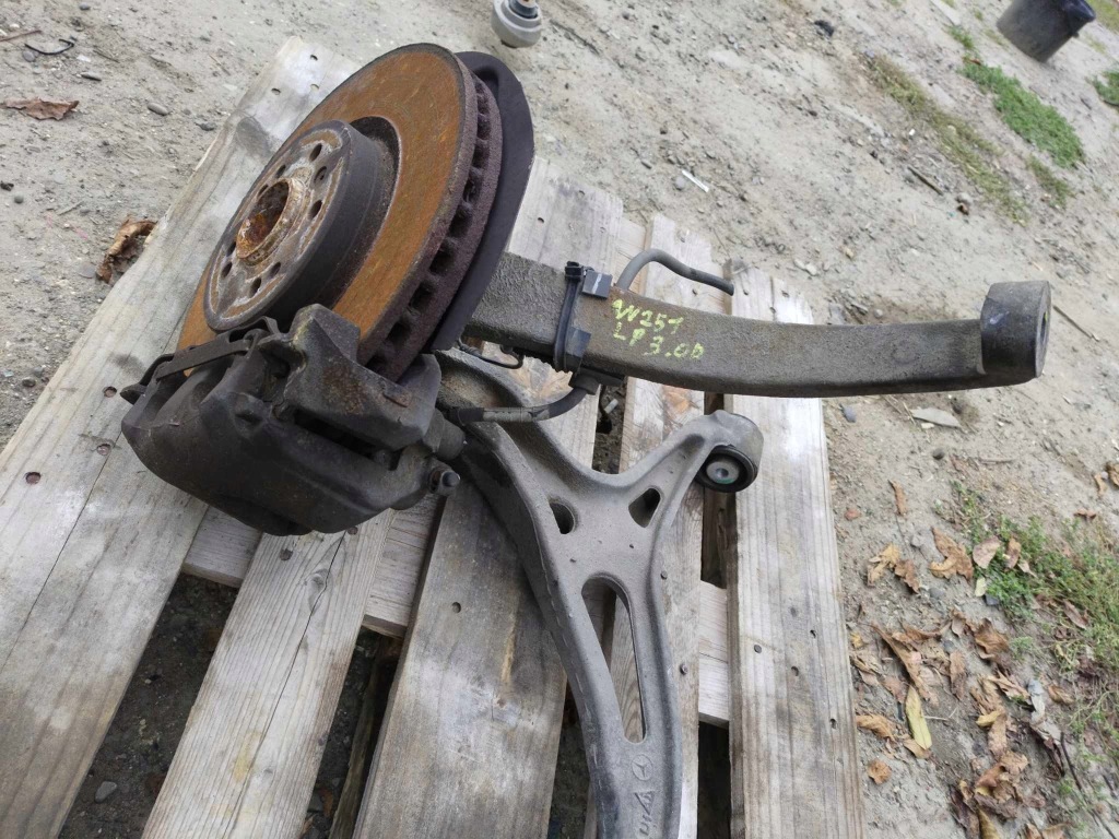 Поворотний кулак важіль супорт диск ліве перед r klasa w251 3.0 cdi x Оригінал