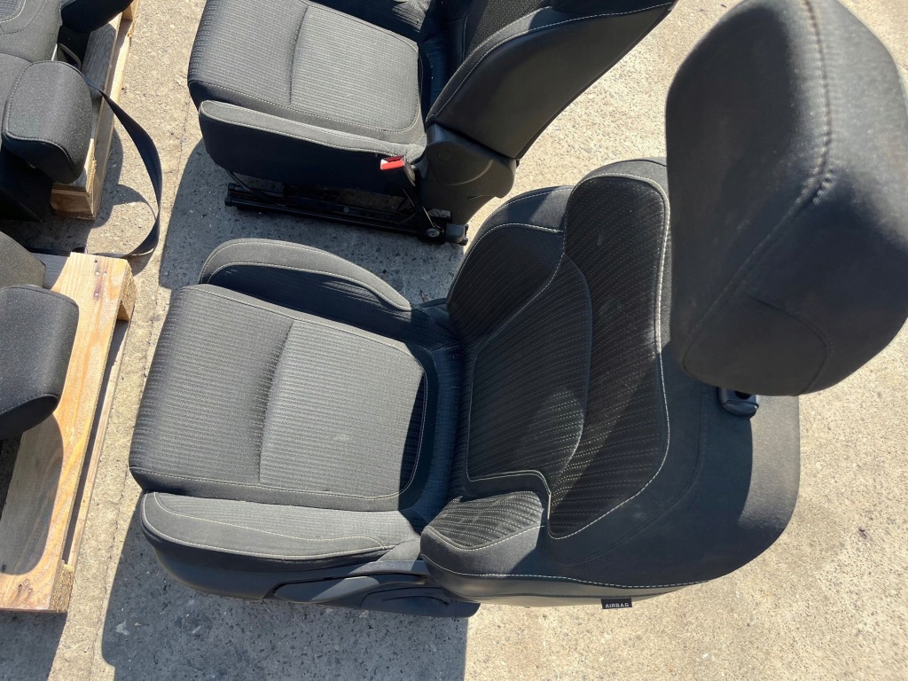 фото №8, Renault megane iv 4 kombi 2019r сиденья подогрев заднее сиденье задняя комплект