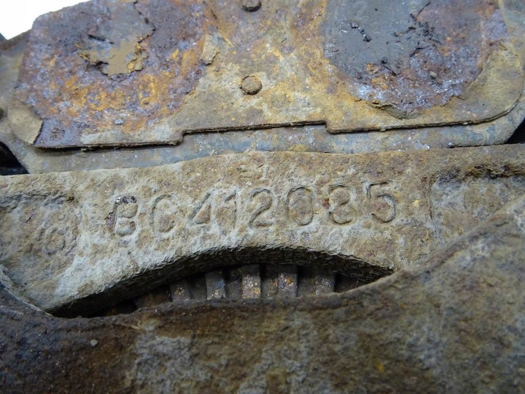 фото №4, Поворотный кулак левая ступица ssangyong rexton 2.7xdi