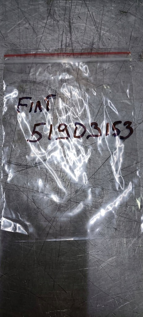 фото №1, Роз'єми комп'ютер fiat 51903153