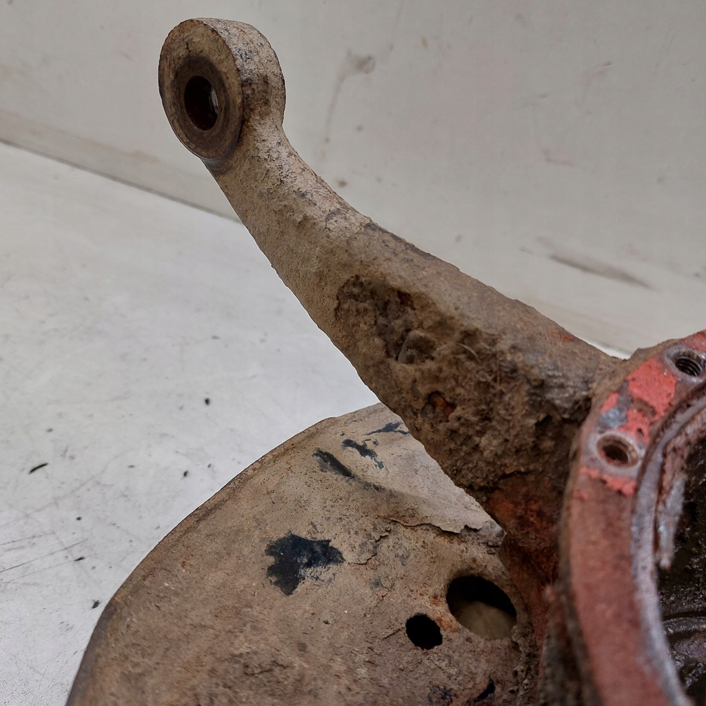 фото №5, Suzuki jimny поворотный кулак левая перед + диск