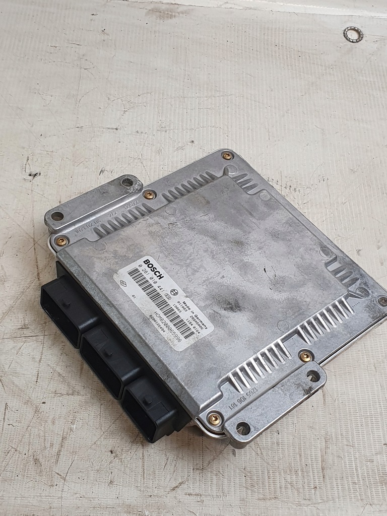 фото №8, Бортовой компьютер блок управления двигателя volvo v40 1.9d 01r. 30630048