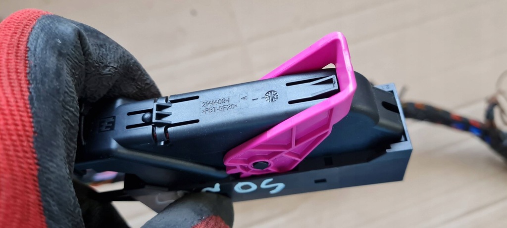 фото №8, S3 8y a3 lift штекер колодка усилителя bang olufsen 4g0971636