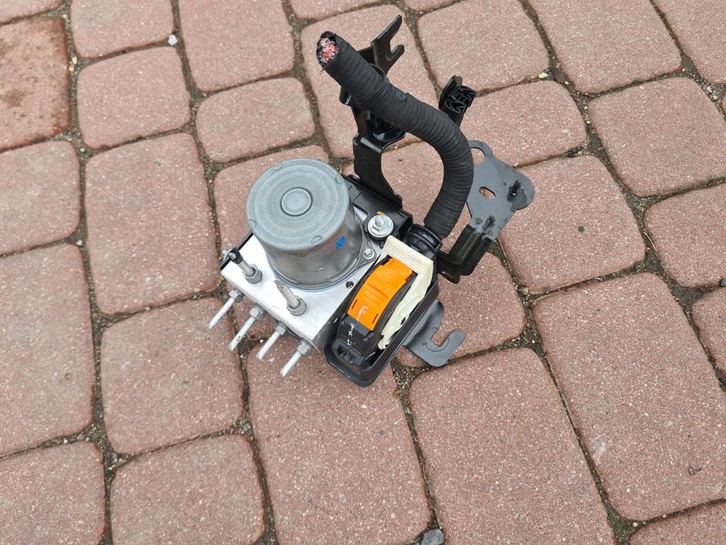 фото №1, Насос abs тормозная renault captur ii 2 476604460r