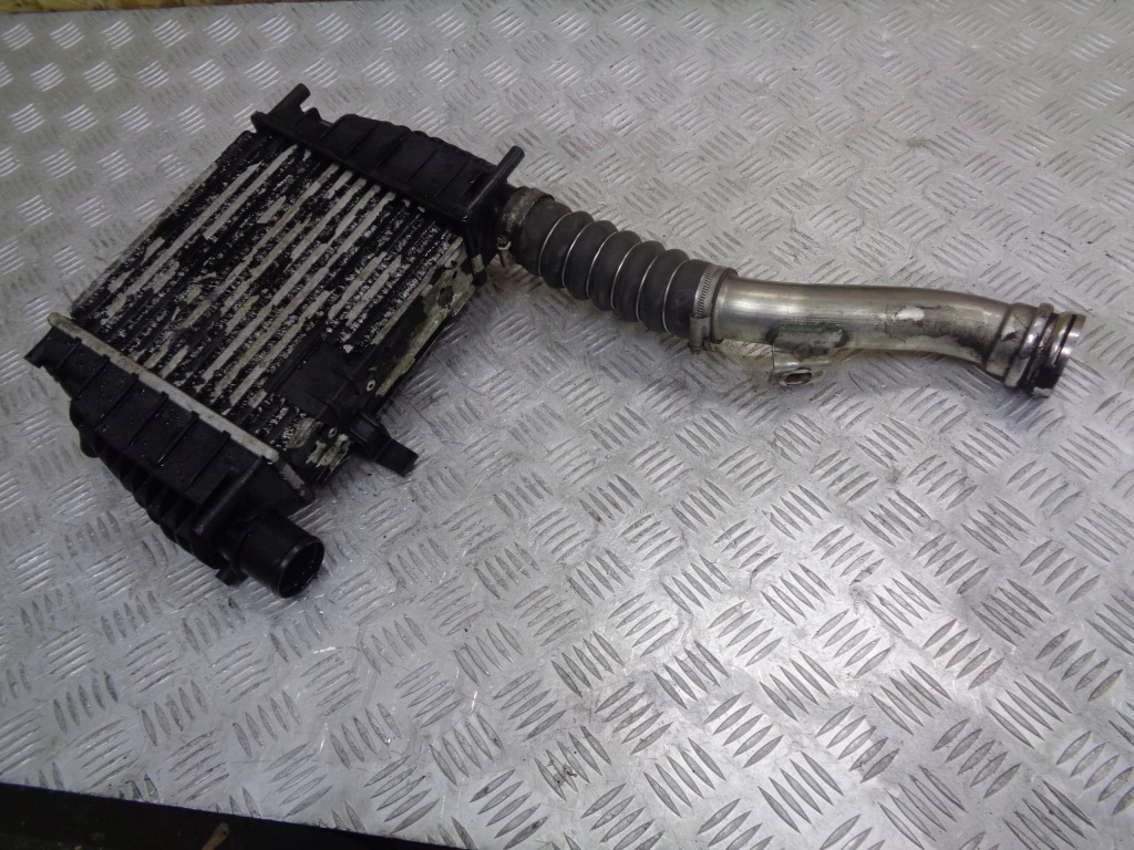 Інтеркулер радіатор повітря 8200170504 renault modus 1.5dci 2004- Оригінал