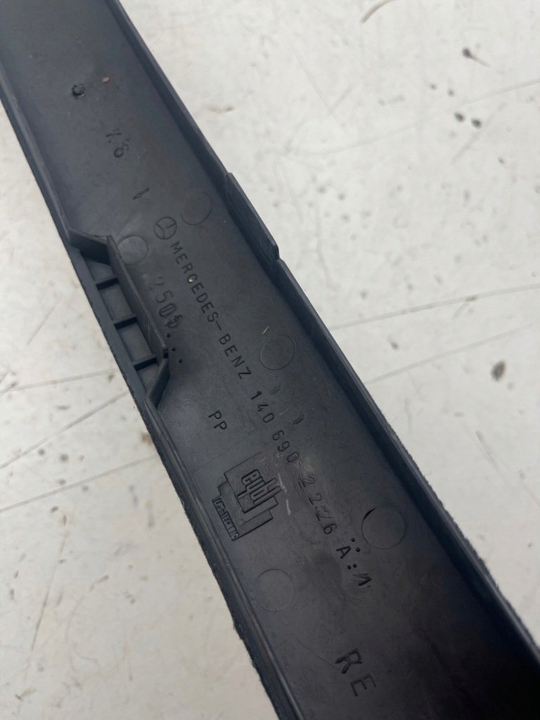 Mercedes-benz s w140 1998 защита верхний сиденье заднего в Украине