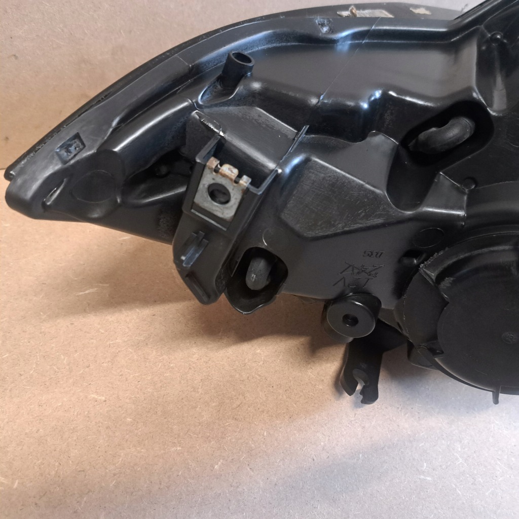 Jaguar xf x250 lift левый европа bi ксенон led правый usa ameryka 9pin Киев