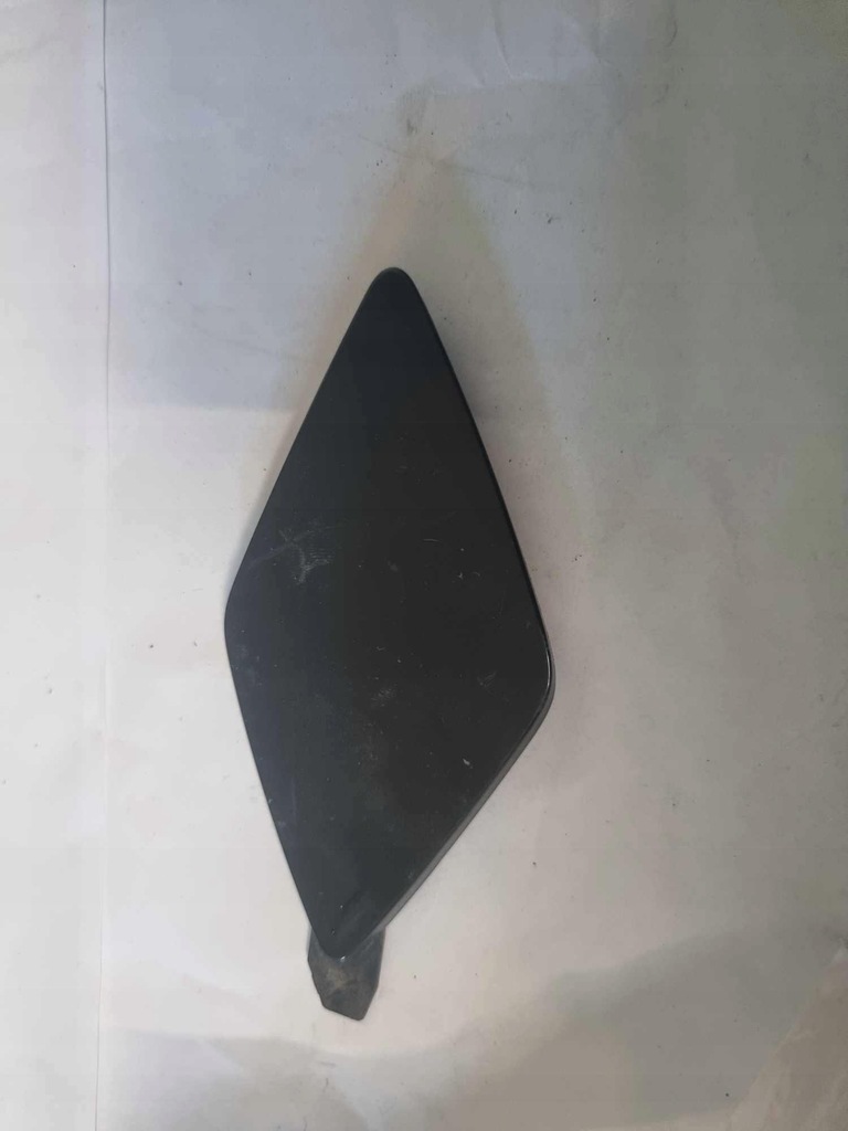 фото №2, Volvo xc60 ii - заглушка фаркоп бампера перед