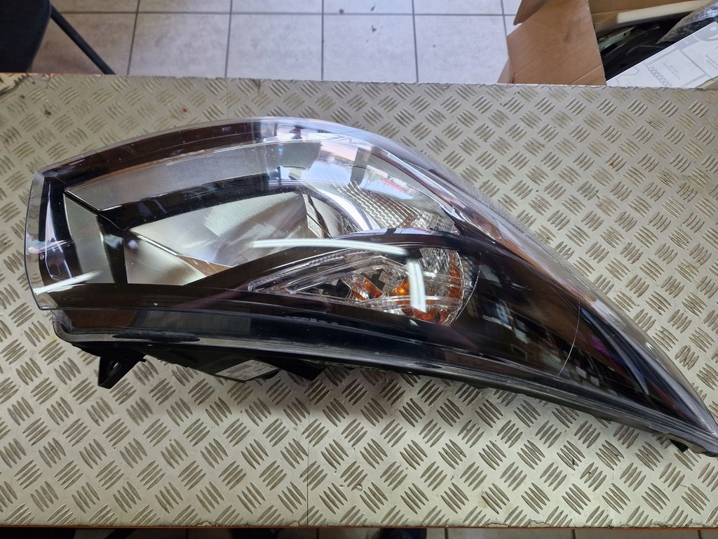 фото №2, Лампа правая передняя renault trafic iii 2014r-