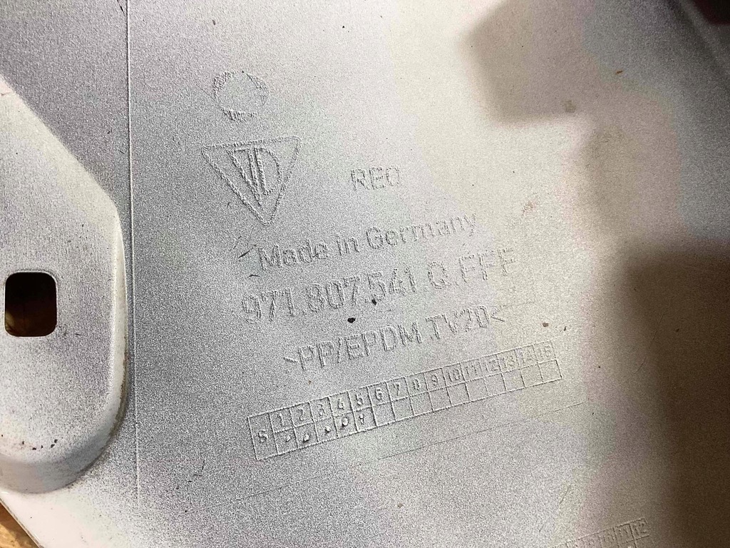 фото №10, Porsche panamera спойлер бампера 971807541q